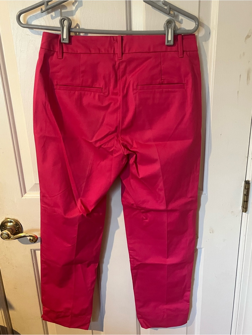 Ann Taylor Hot Pink Cropped Ankle Pants Size 2 Cotton Stretch - Picture 2 of 6